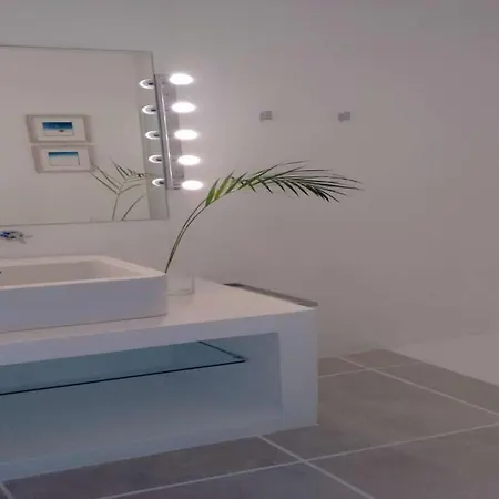 Dom wakacyjny Sleeps 4 Pool Wifi T691448 *