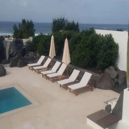 Dom wakacyjny Sleeps 4 Pool Wifi T691448