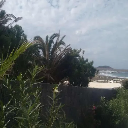 Sleeps 4 Pool Wifi T691448 Hébergement de vacances *
